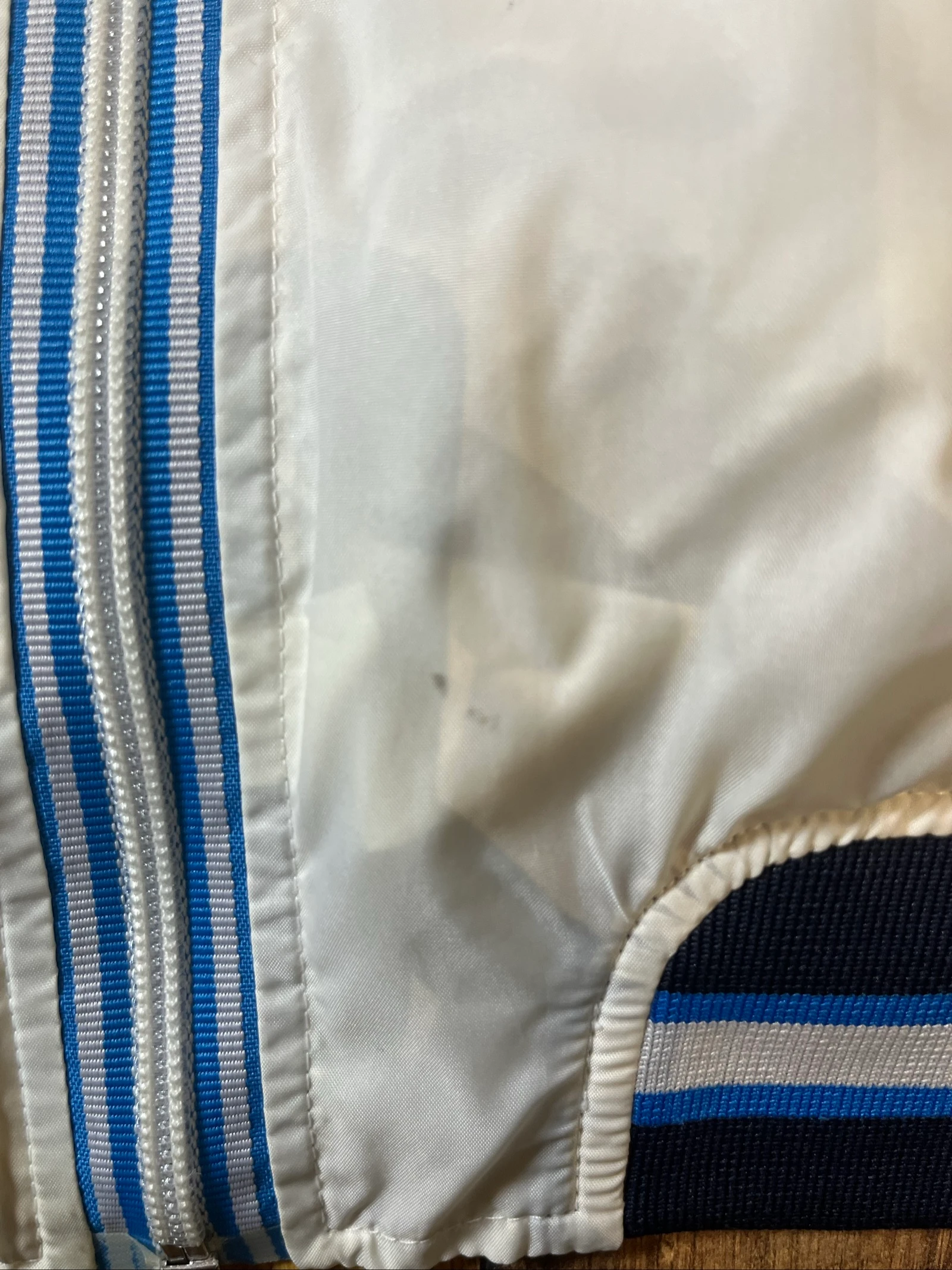Witte windjas met geborduurd logo opstaande kraag - K-Way - maat M - goede staat – photo 7